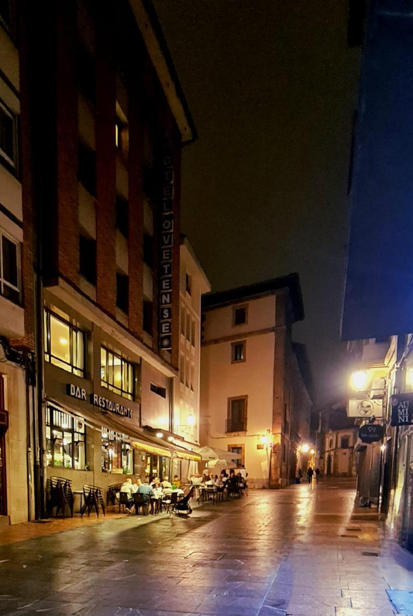 Atico De Diseno En El Centro Apartamento Oviedo Exterior foto